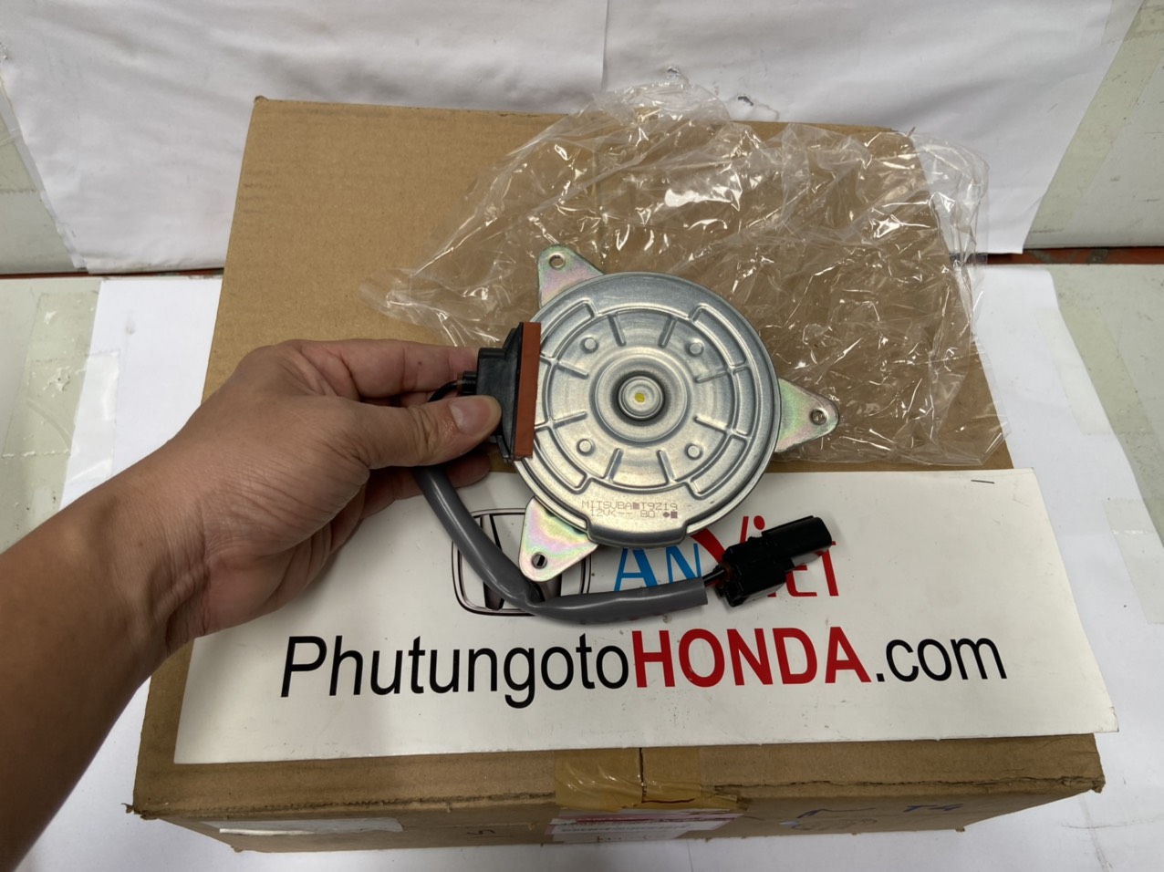 Mô tơ quạt két nước xe Honda BRIO